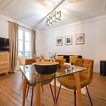 Luxury Flat Victor Hugo 파리